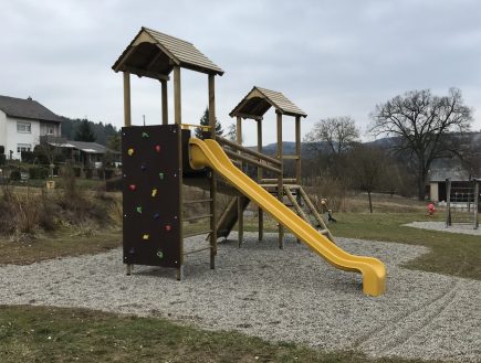 Spielturm Klettergarten